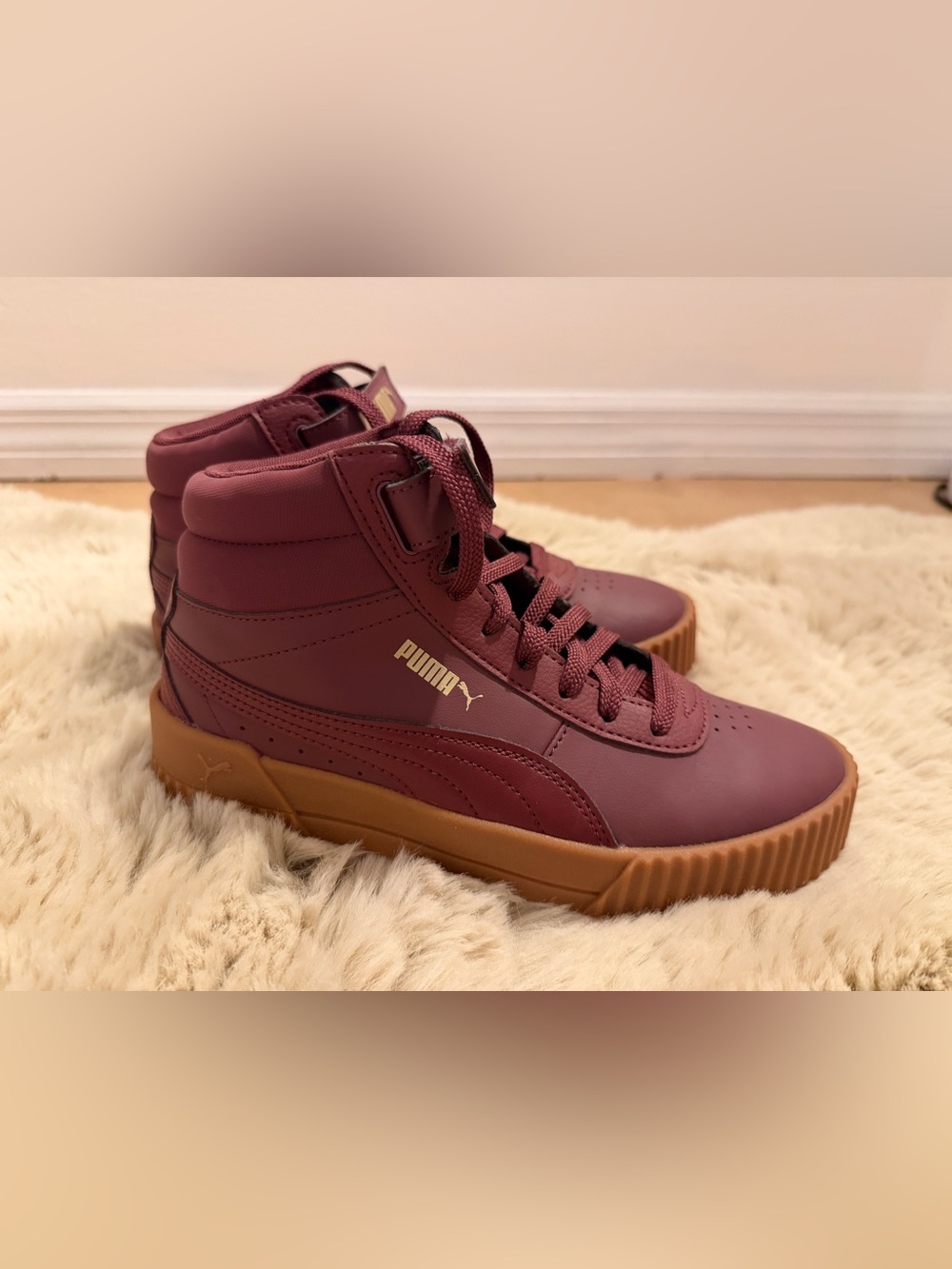 NWOT Puma Women's Size 6.5 High-Top Sneakers in Burgundy Purple